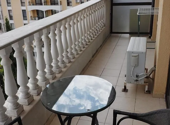 Royal Sun, 4 People, 600 M From The Sea * Sunny Beach